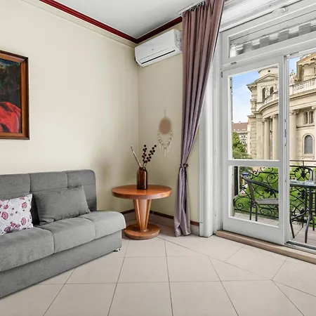 Amora Homes Breathless Panorama Basilica With Balcony Need Reservation For Free Parking * Budapest