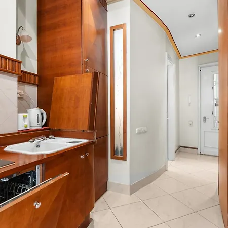 Amora Homes Breathless Panorama Basilica With Balcony Need Reservation For Free Parking * Budapeszt