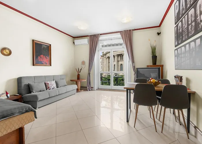 Breathless Panorama Basilica With Balcony Need Reservation For Free Parking Budapesta